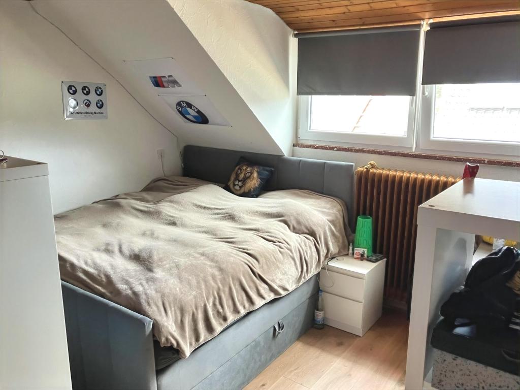 Schlafzimmer DG