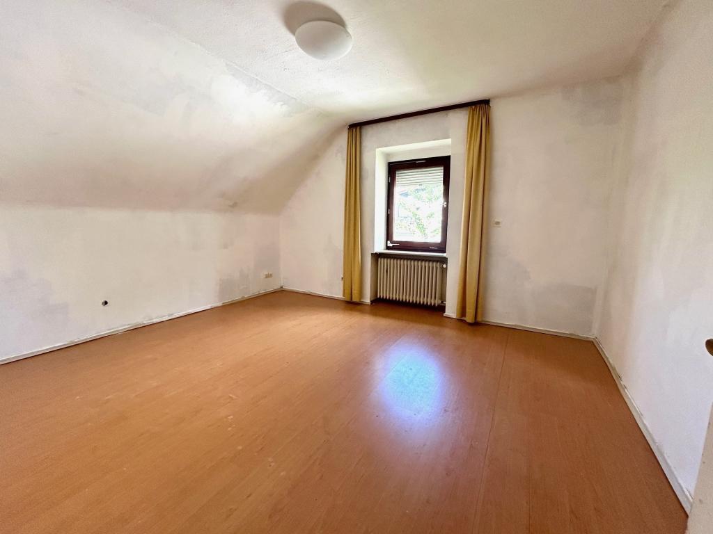 Schlafzimmer 2 DG