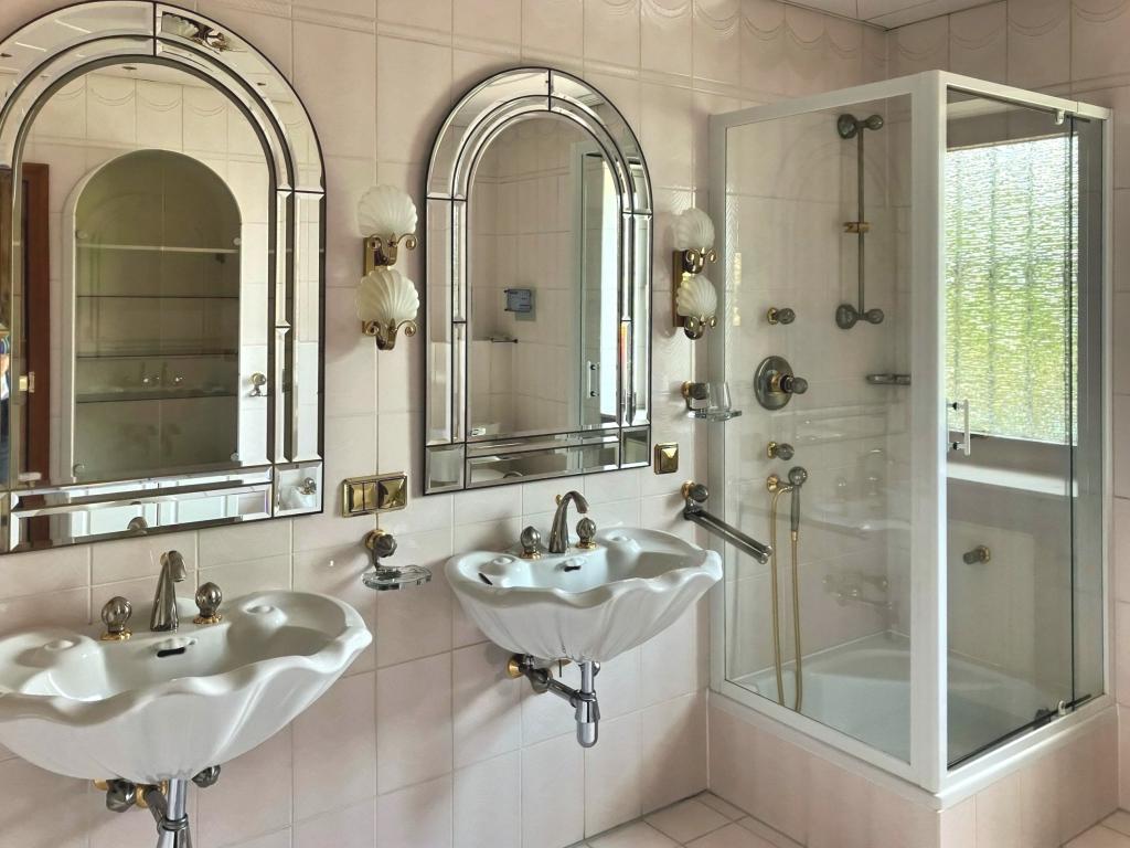Badezimmer EG