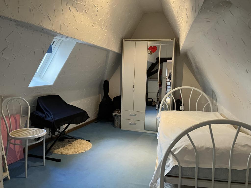 Kinderzimmer 1 DG