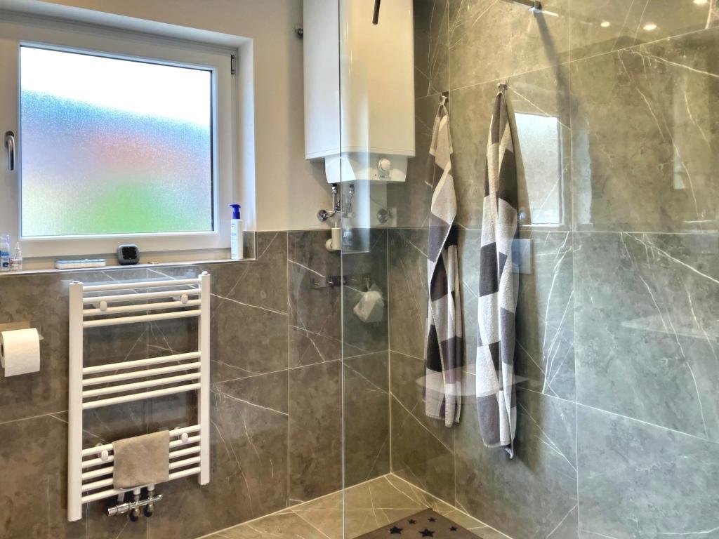 Dusche OG
