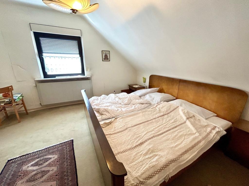 Schlafzimmer DG