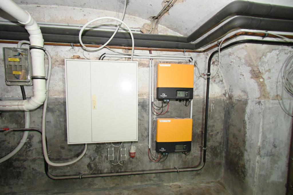 3bd414ca-1f4b-4d28-af65-723effb63613.jpg