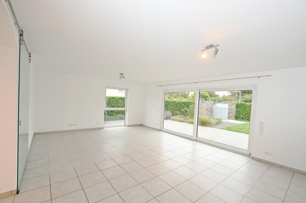 Naturnahes Familienhaus in sehr guter Lage von Zornheim! - Photo 1