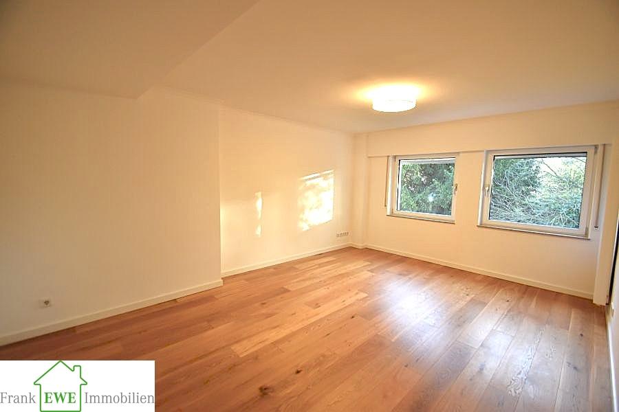 Objekt Nr. 443_2, 40593 Düsseldorf Urdenbach Top - Maisonette-Wohnung mit Balkon - Photo 1