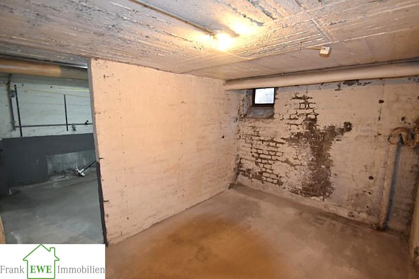 Kellerraum, Einfamilienhaus mit Garage zum Kauf in Düsseldorf Hassels, Frank Ewe Immobilienmakler