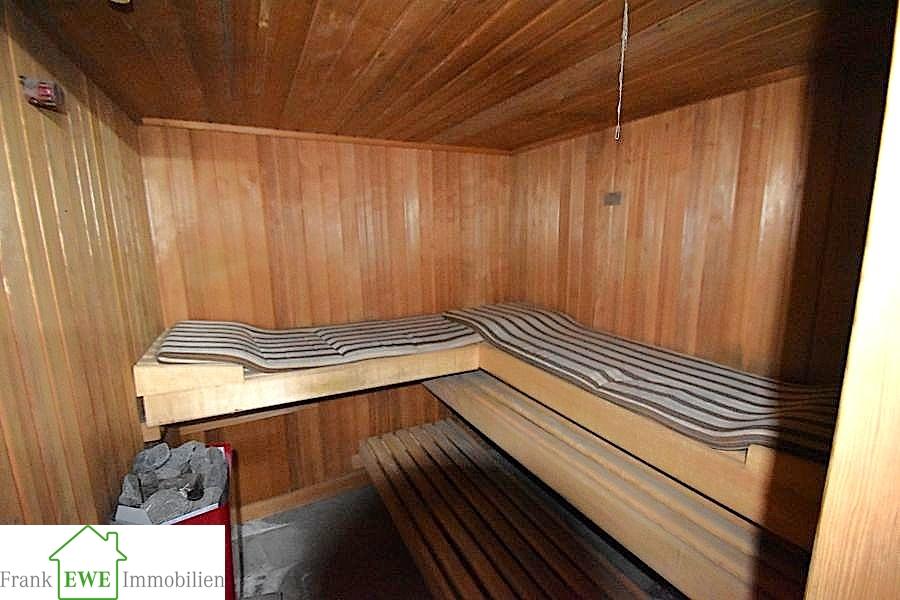 Sauna, Einfamilienhaus mit Garage zum Kauf in Düsseldorf Hassels, Frank Ewe Immobilienmakler