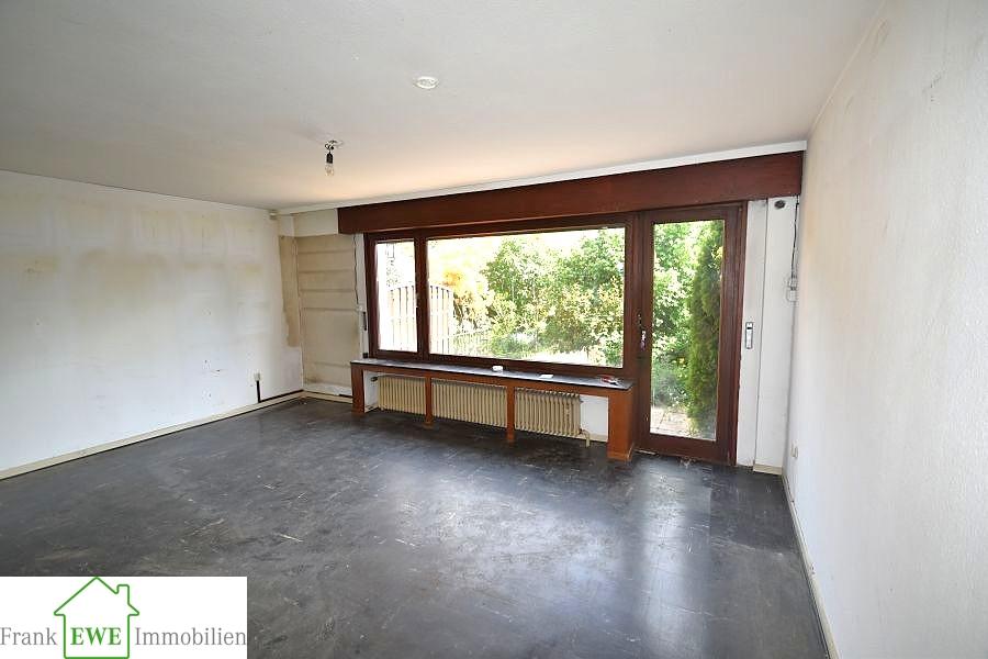 Wohnzimmer, Einfamilienhaus mit Garage,zum Kauf in Düsseldorf Hassels, Frank Ewe Immobilienmakler