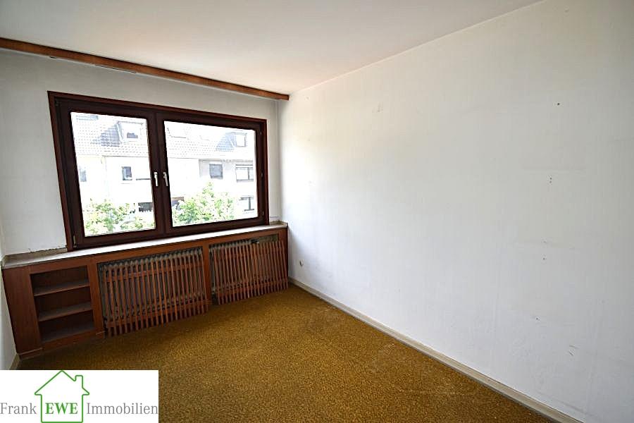 Kinderzimmer 1, Einfamilienhaus mit Garage, Kauf in Düsseldorf Hassels, Frank Ewe Immobilienmakler