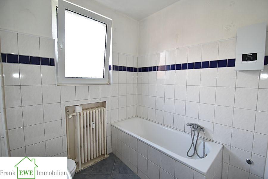 Bad EG, Mehrfamilienhaus zum Kauf in Düsseldorf Wersten, Frank Ewe Immobilienmakler Düsseldorf Hassels