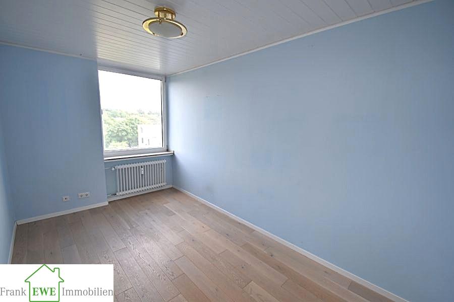 Kinderzimmer, 3-Zimmer-Wohnung mit Balkon zum Kauf in Düsseldorf Garath