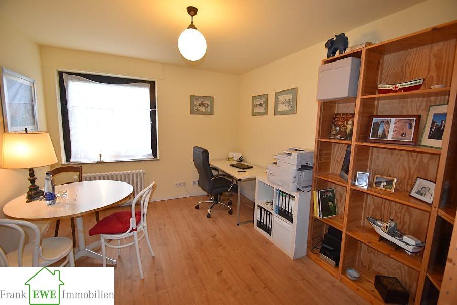 Kinderzimmer, Einfamilienhaus mit Garage zum Kauf Düsseldorf Benrath, Frank Ewe Immobilienmakler Düsseldorf