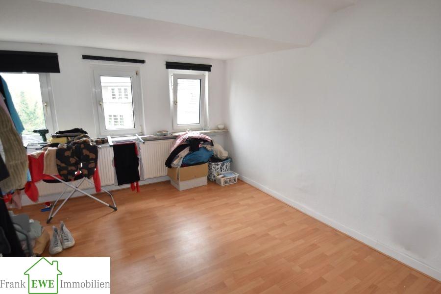 DG Ausbaureserve, Zweifamilienhaus mit Ausbaureserve, Kauf Düsseldorf Wersten, Frank Ewe Immobiienmakler Düsseldorf