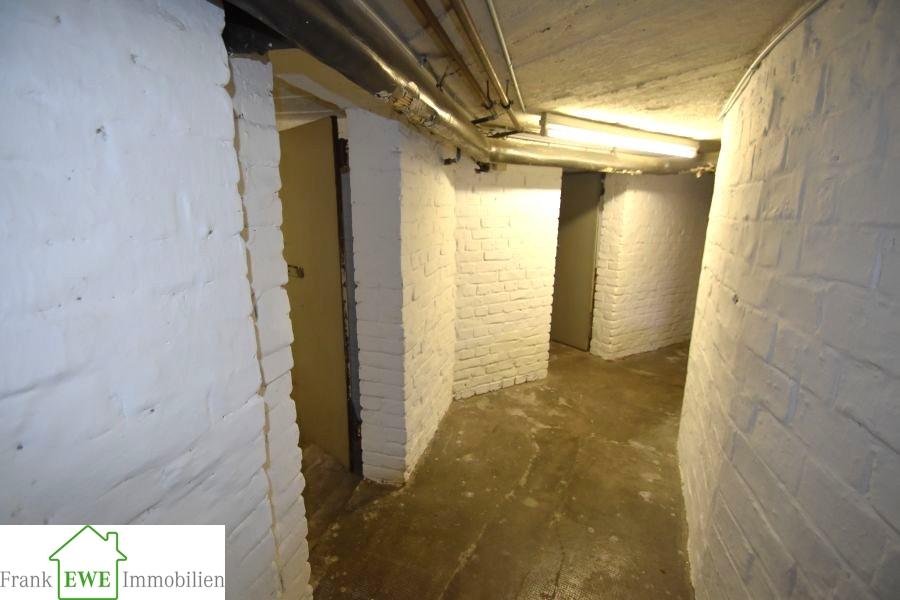 Kellergeschoss, Zweifamilienhaus mit Ausbaureserve zum Kauf in Düsseldorf Wersten, Frank Ewe Immobilienmakler