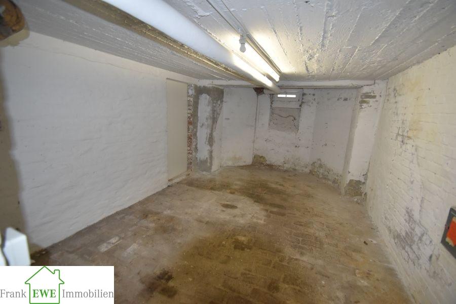 Kellerraum, Zweifamilienhaus mit Ausbautreserve, Kauf in Düsseldorf Wersten, Frank Ewe Immobilienmakler Düsseldorf