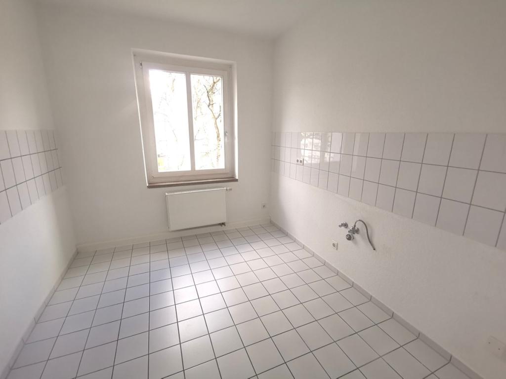 2 Raum mit Balkon in ruhiger Lage zum Einzug bereit - Photo 3