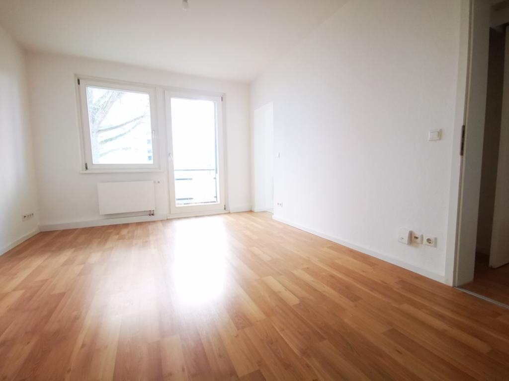 4 Raum Wohnung, mit 2 Bädern und Balkon in Gablenz, Nähe Versorgungszentrum - Foto 1