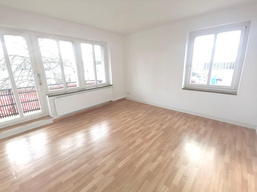 2 Raum mit Balkon in ruhiger Lage zum Einzug bereit - Photo 1