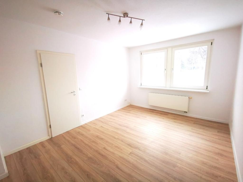 2-Zimmer-Wohlfühlwohnung mit EBK und Tageslichtbad - Foto 1
