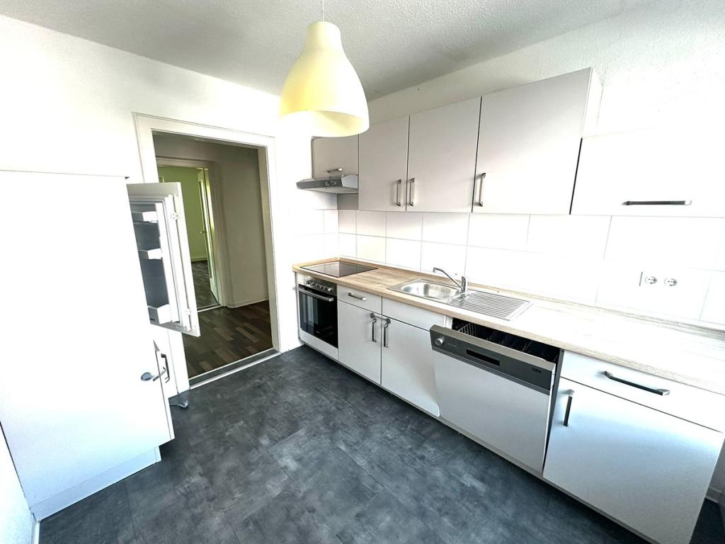 Charmante 3-Zimmer-Wohnung mit Balkon und EBK im Lutherviertel - Foto 1