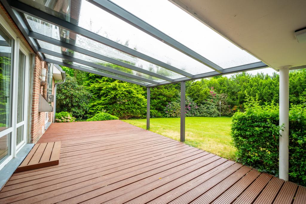 Überdachte Terrasse