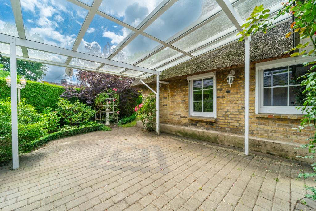 Überdachte Terrasse