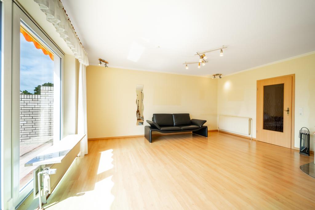 Bild 2 Wohnzimmer EG