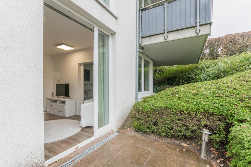 Nur 150 Meter bis zum Strand - Exklusiv möblierte Maisonettewohnung mit traumhaften Ostseeblick - Photo 2