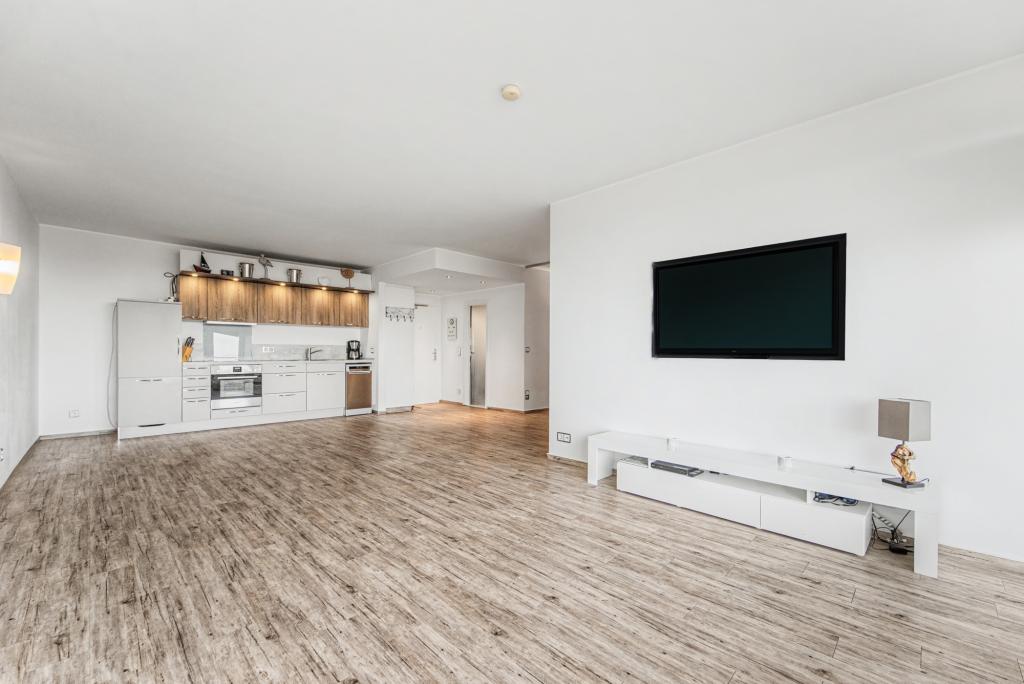 Wohnung mit Ausblick - 2 Zimmer mit Balkon und Tiefgaragenstellplatz - Foto 1
