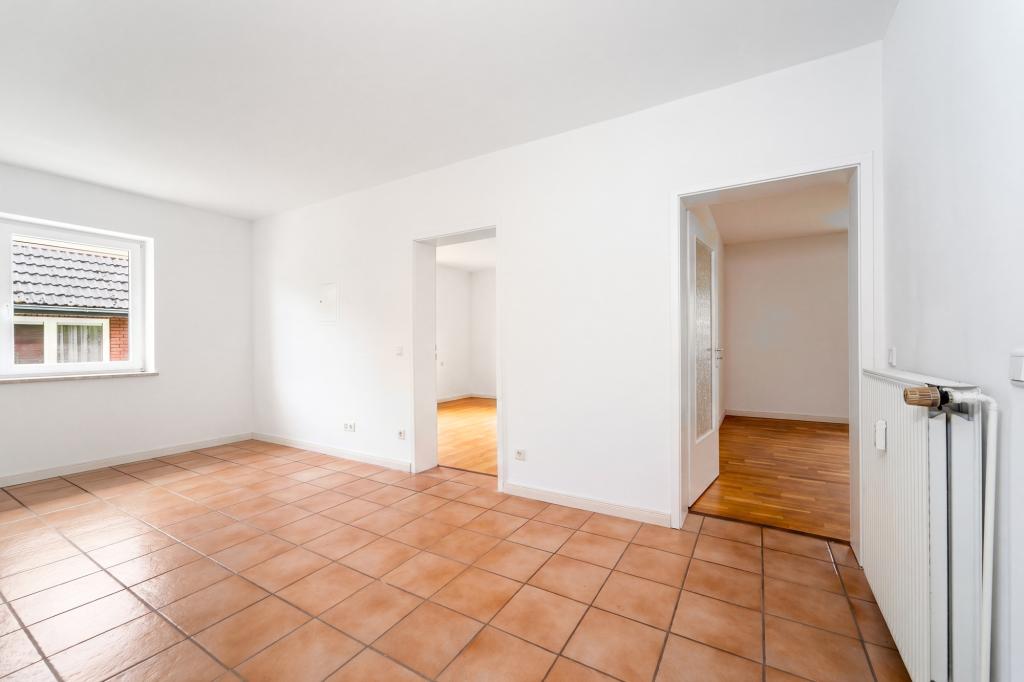 Strandnah wohnen - Großzügige Erdgeschosswohnung mit Wohlfühlcharakter - Photo 1