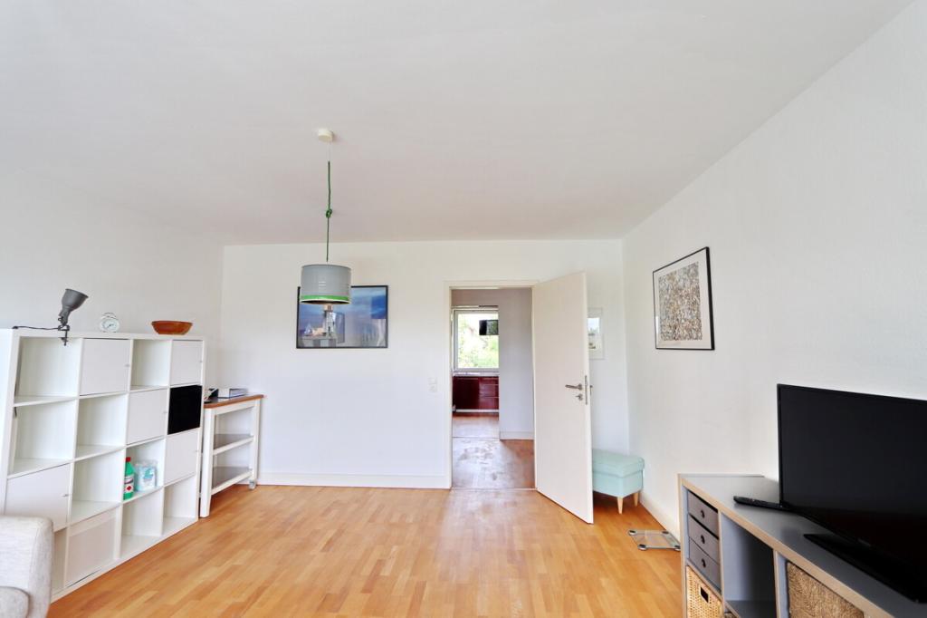 Attraktive 3-Zimmer-Wohnung mit Balkon – ideal für Wohnen auf Zeit in Hamburg-Bramfeld - Photo 2