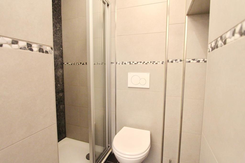 Badezimmer 2