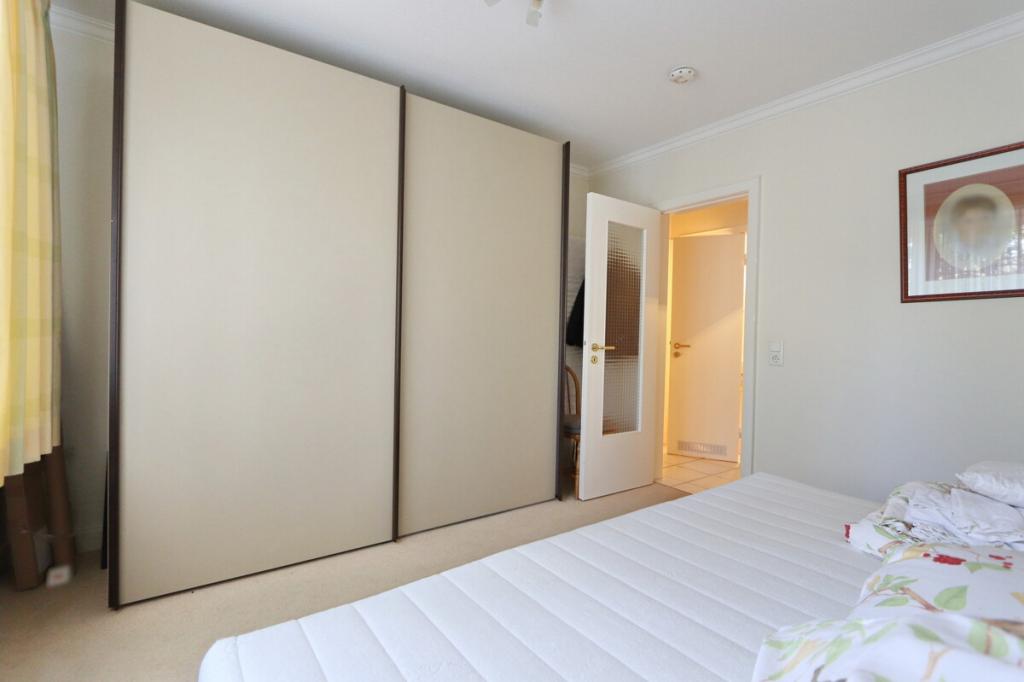 Schlafzimmer (2)