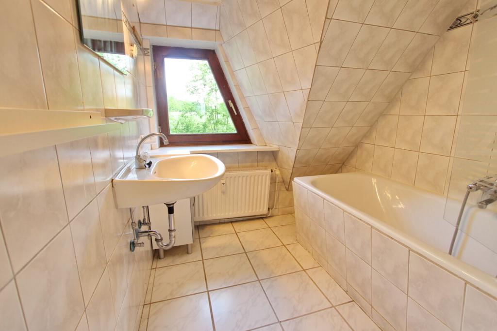 Große Dachgeschosswohnung in Hoisdorf - Foto 4