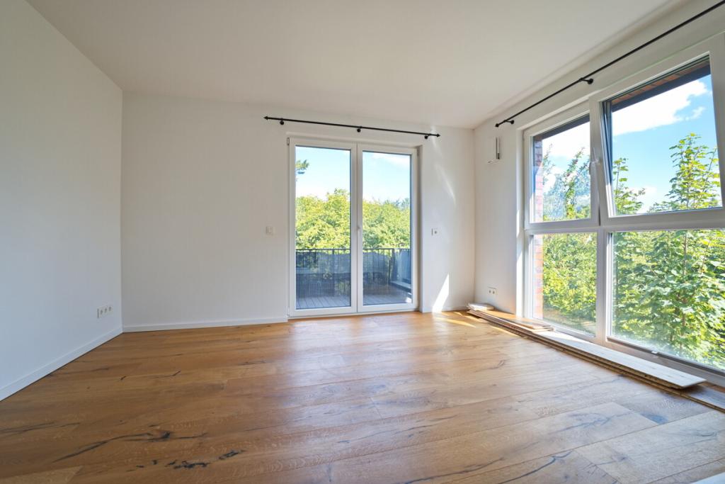 Neubau: Zwei-Zimmer-Wohnung mit Balkon in ruhiger Seitenstraße von Meiendorf. - Foto 1