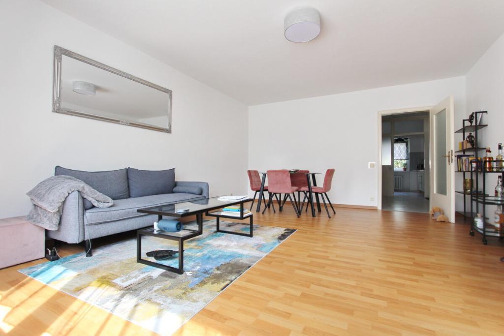 Charmante 2,5-Zimmer-Wohnung in ruhiger Lage von Hamburg-Meiendorf mit Loggia & Stellplatz - Photo 2