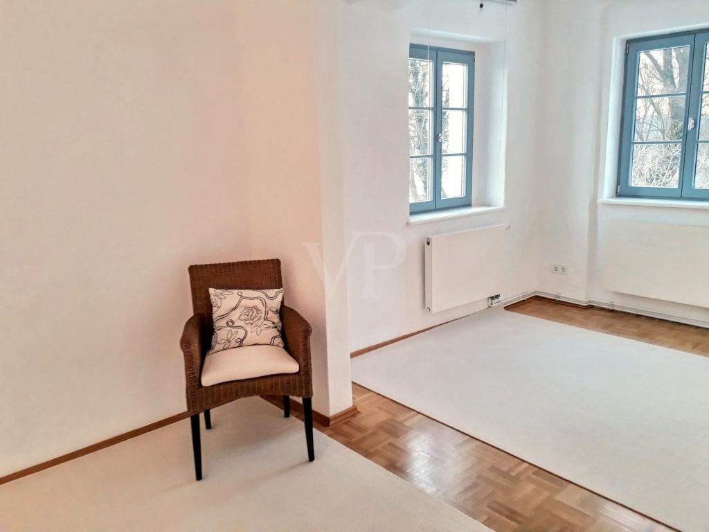 Zimmer WHG 188qm EG 