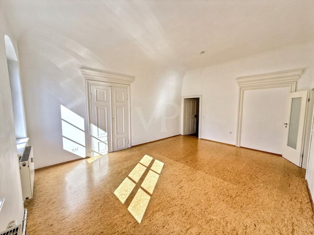 Zimmer WHG 106qm OG 