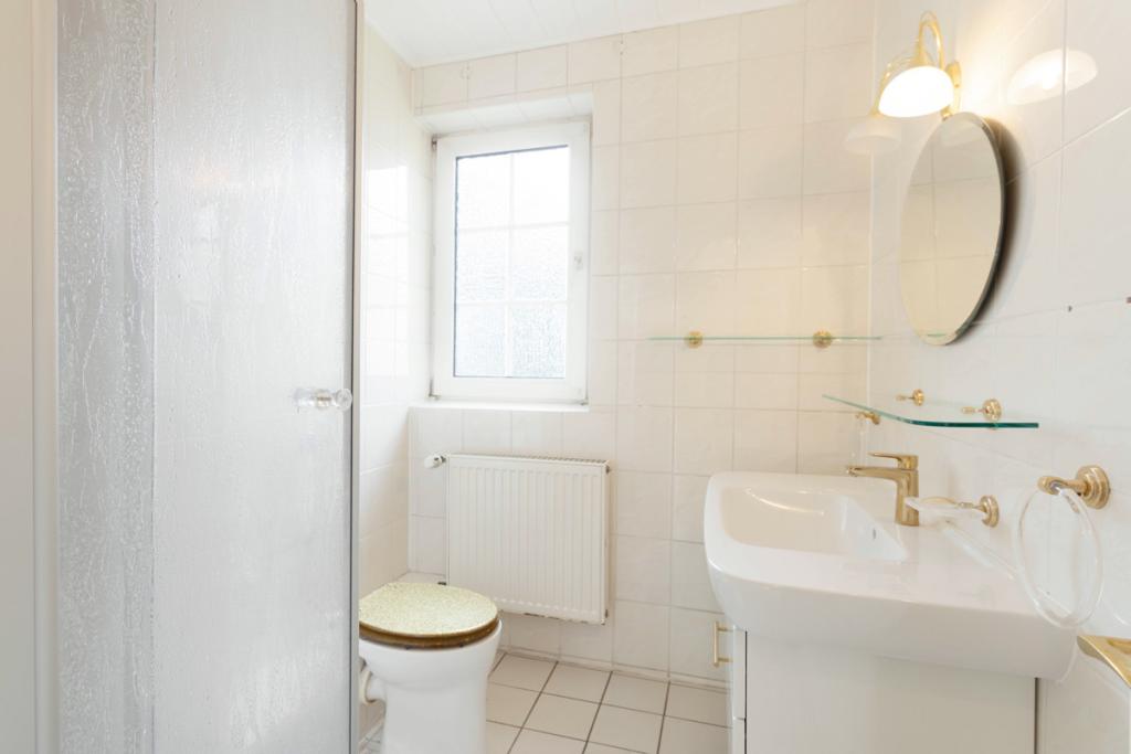 Tageslichtbad mit Dusche