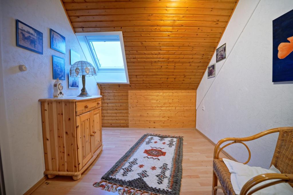 Schlafzimmer I OG