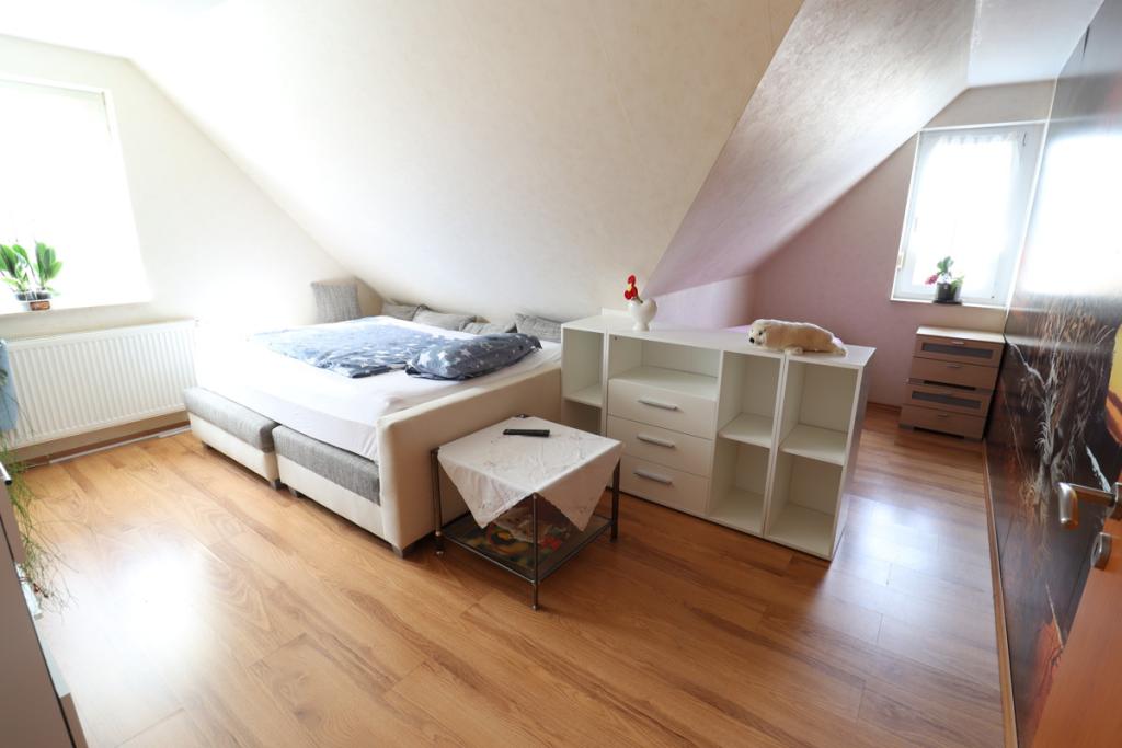 Zimmer 1 OG