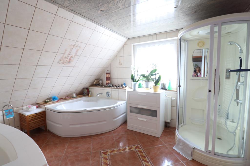 Badezimmer 2 OG 