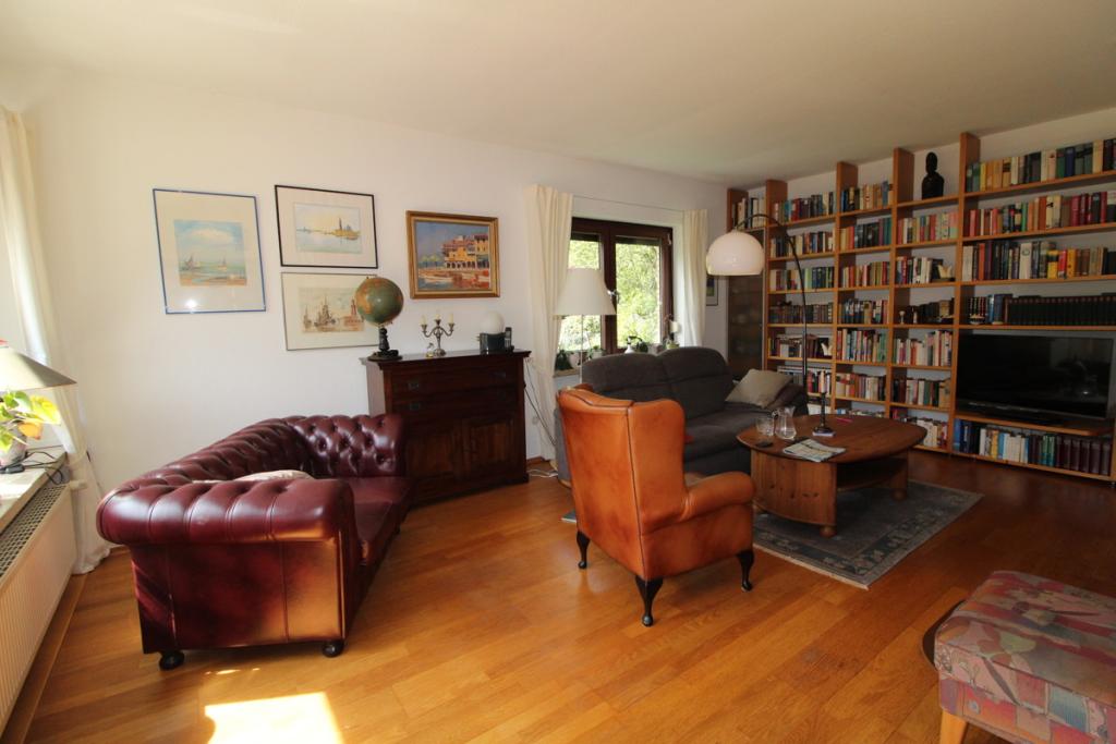 11 - Wohnzimmer