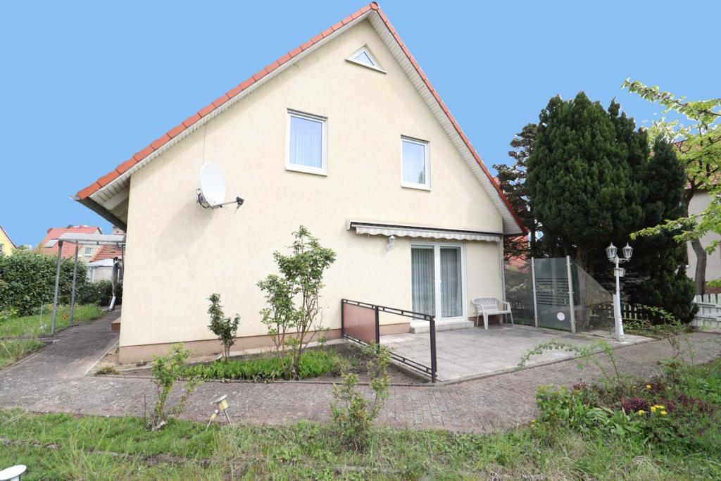 Außenansicht mit Terrasse 2