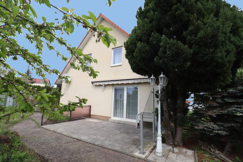 Terrasse v. Wohnzimmer