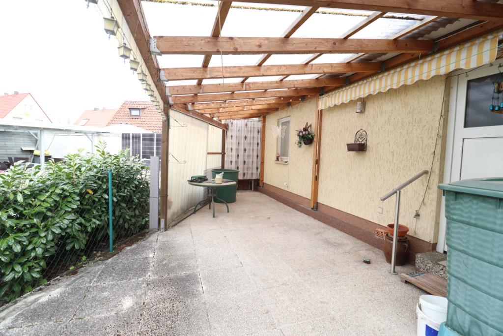 Terrasse 1 mit Zugang HWR