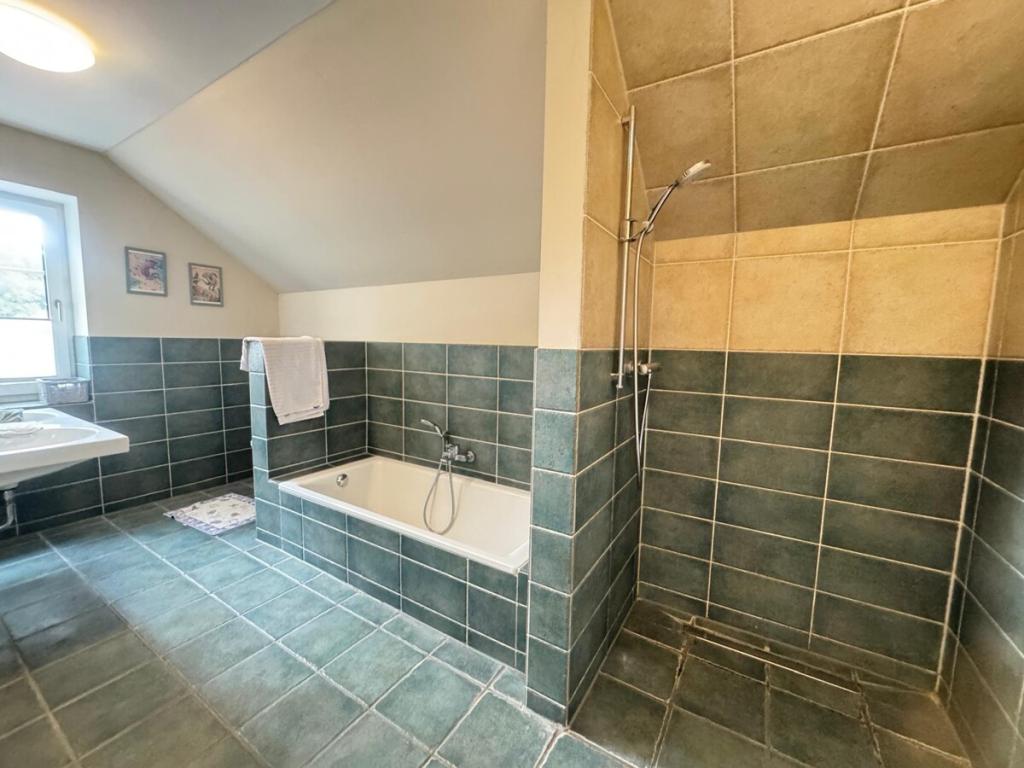 OG_Bad Dusche/Wanne