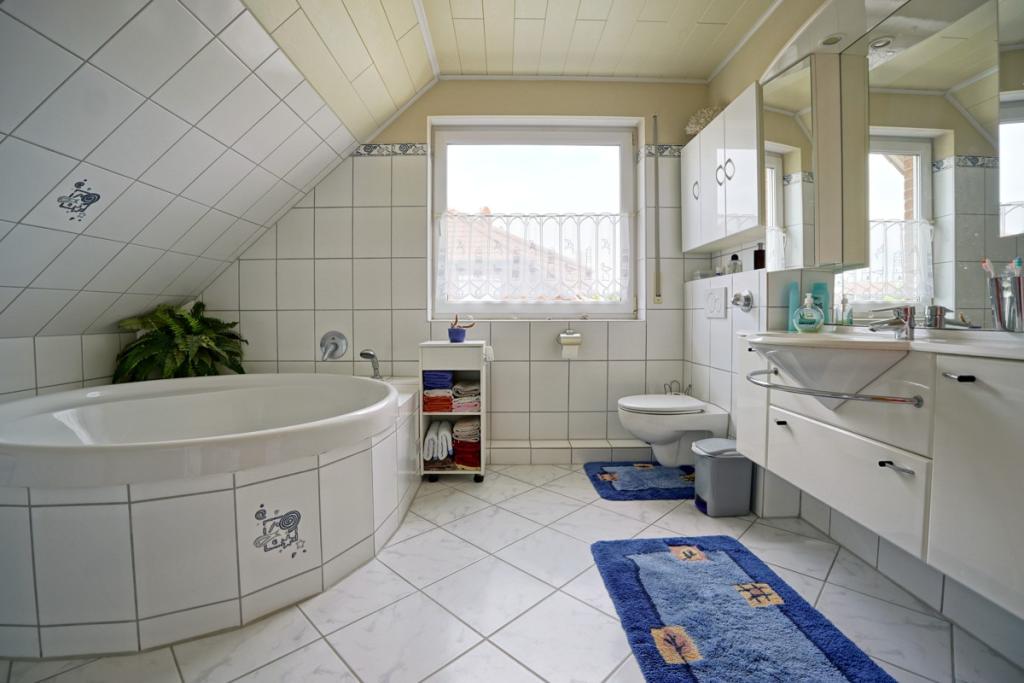 Badezimmer - Ansicht I