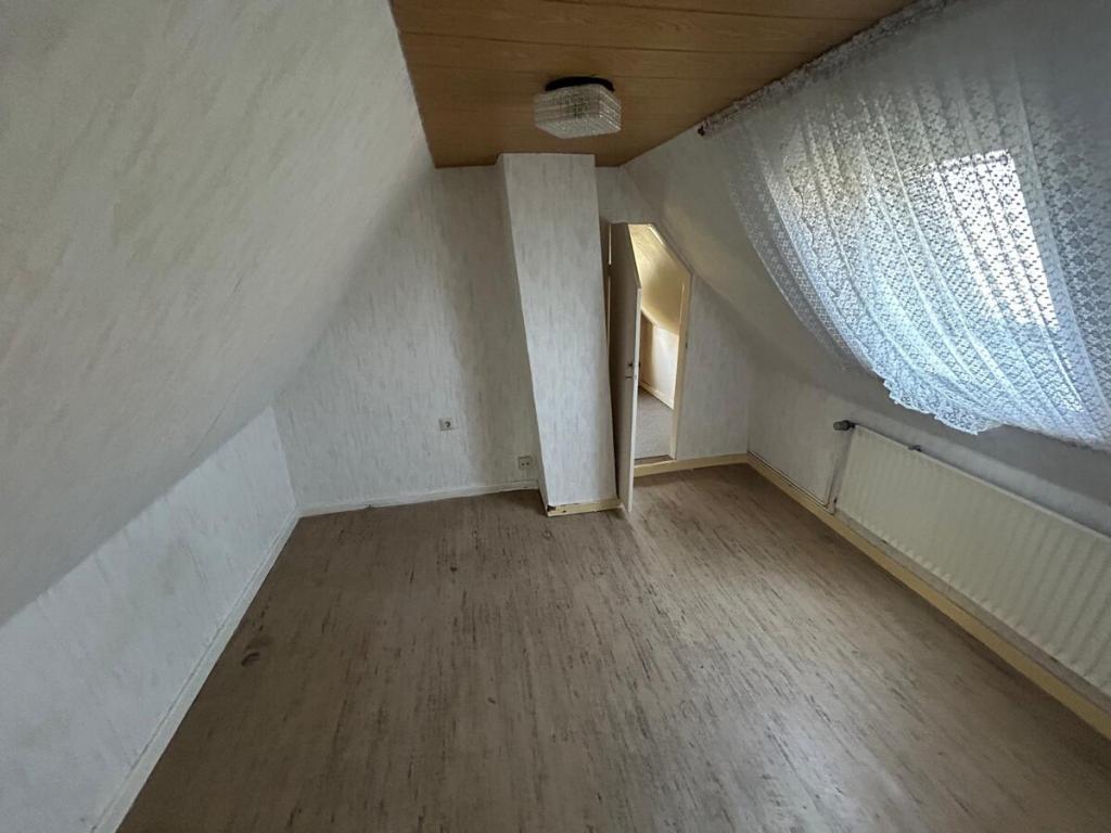 Anbau mit niedriger Decke