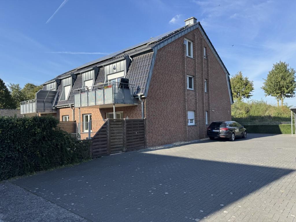 Obergeschosswohnung mit Balkon zu vermieten! - Photo 4